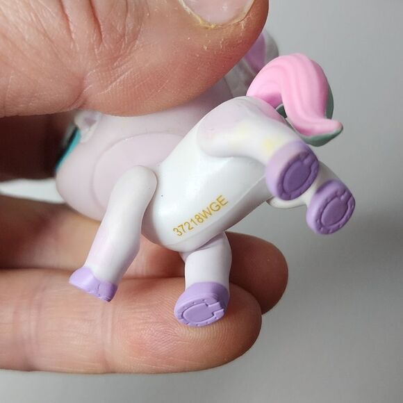 LOL SURPRISE HORSE UNIPONY PET FIGURE EYE SPY SERIES - Picture 3 of 6